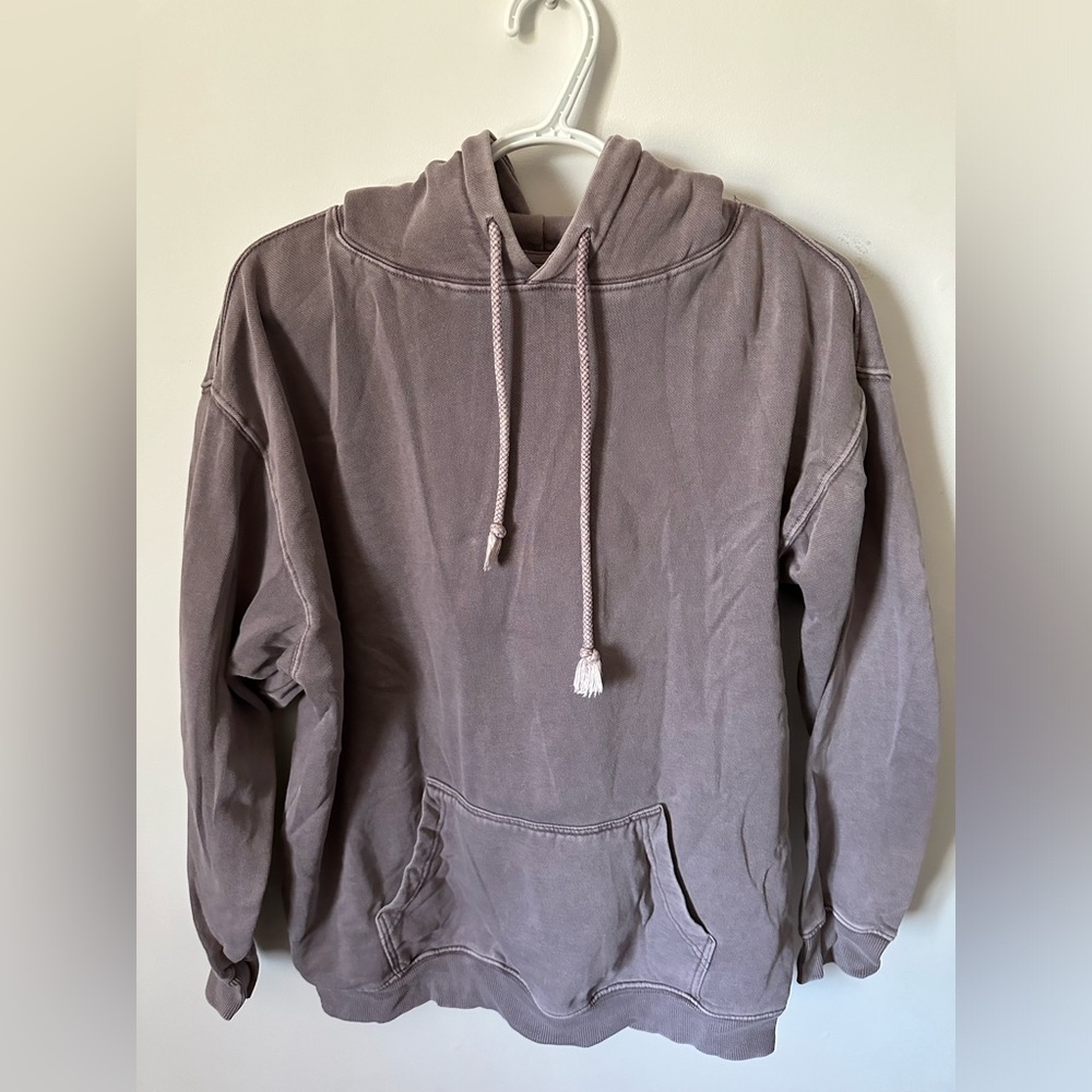Fashion nova hoodie size medium fits alittle bit small